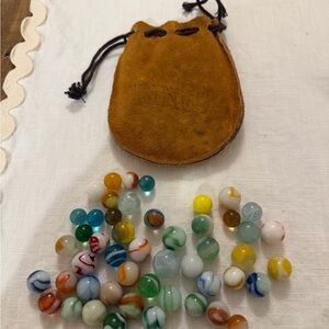 Vintage Marble Set with Suede Pouch